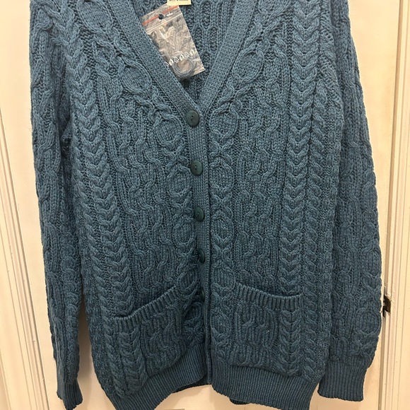 ARAN CRAFTS BLUE GREEN 100% MERINO WOOL CABLE KNIT BUTTON CARDIGAN Small FREESHP - Picture 2 of 7